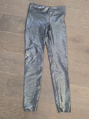 Koral Metallic Black/Blue High-Waist Leggings